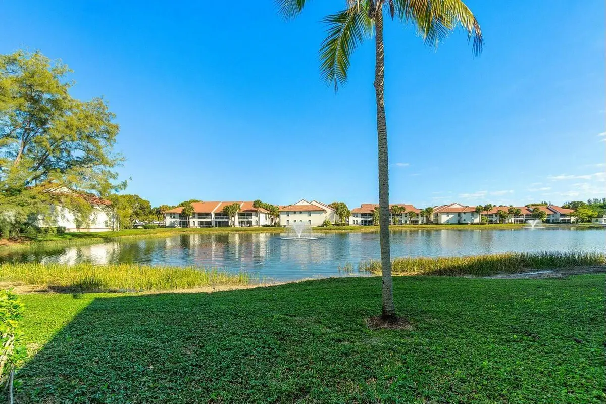 tempImagedEpRwo at 159 Cypress Point Drive, Palm Beach Gardens