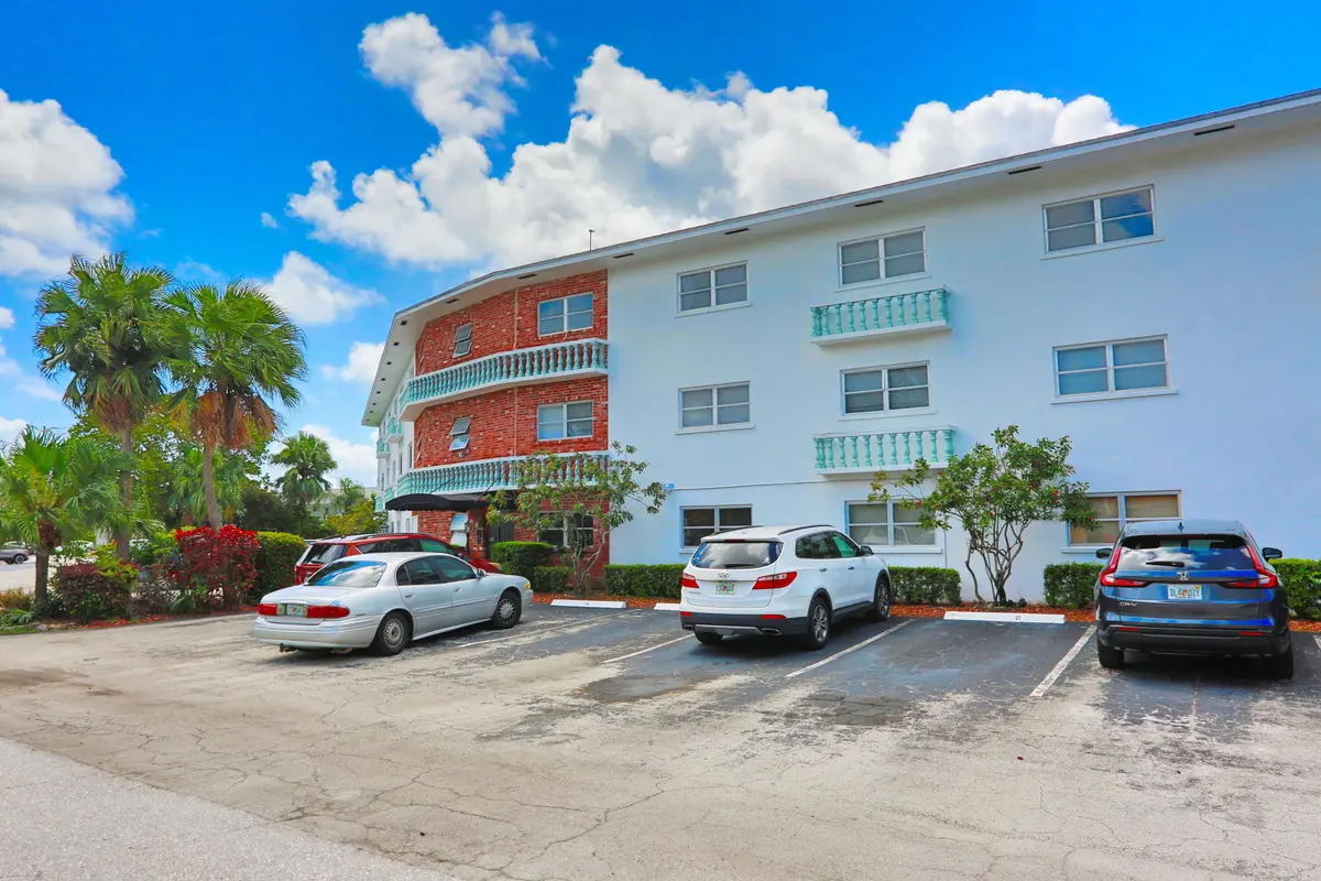 600 Pine Dr Apt 209 Pompano-print-004-02 at 600 Pine Drive 209, Pompano Beach