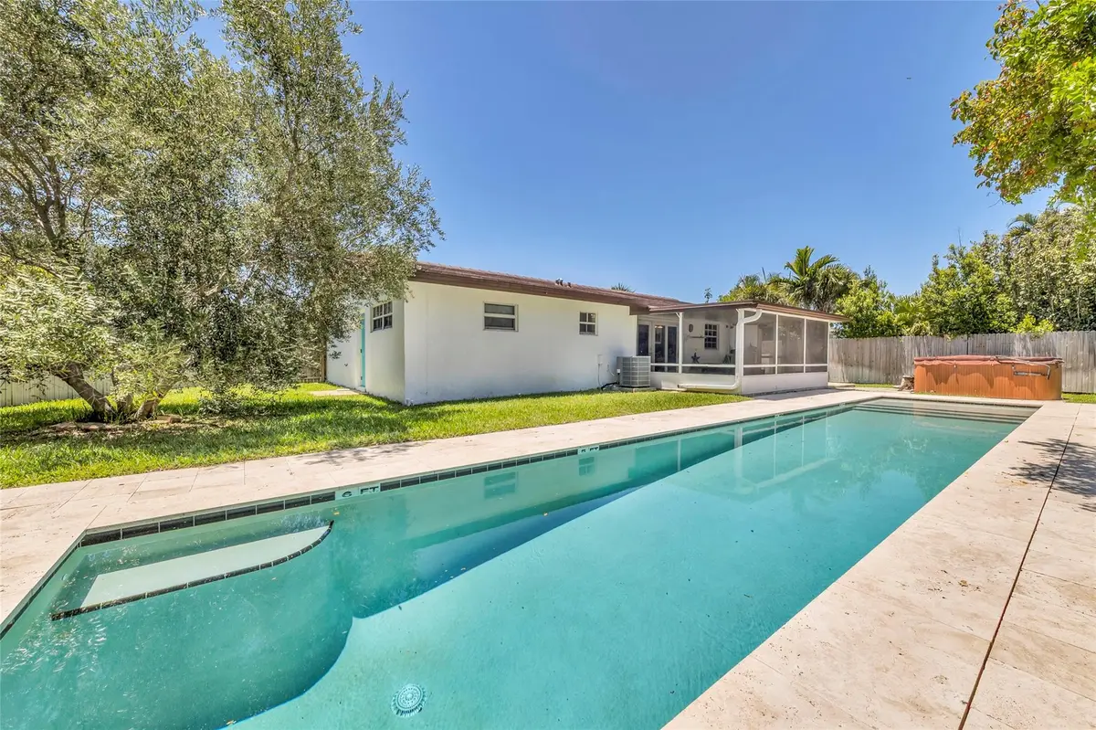 Photo 8 at 3213 Dover Road, Pompano Beach