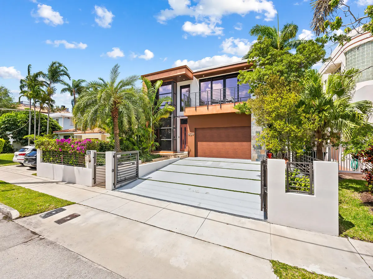 DSC_0577 at 609 Poinciana Drive, Fort Lauderdale