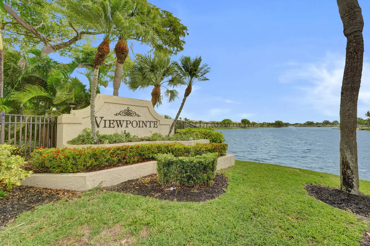 5531 Lakeside Drive 202, Margate, FL – photo 1