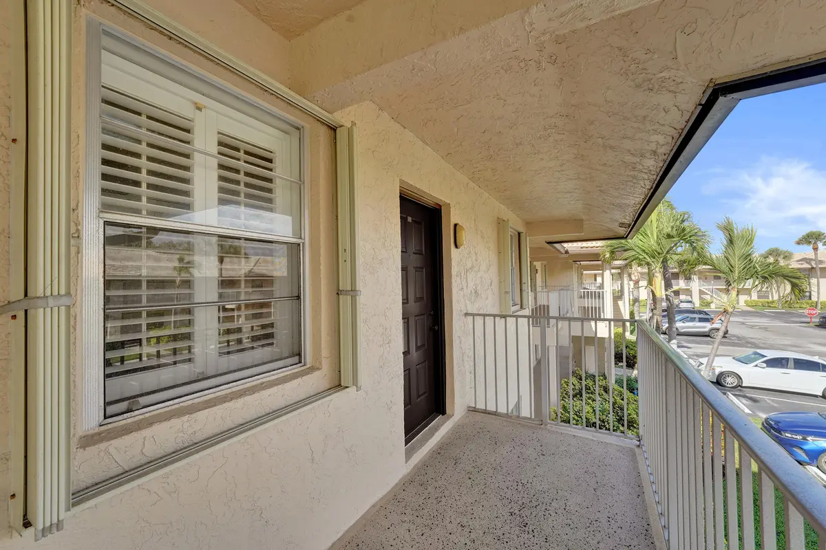5531 Lakeside Drive 202, Margate, FL – photo 7