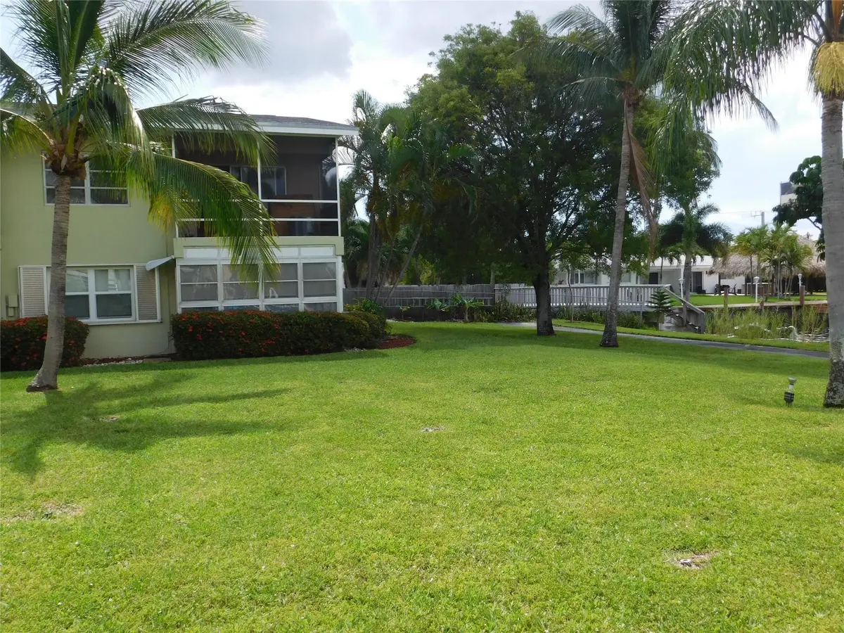 Photo 5 at 960 Crystal Lake Drive 201, Deerfield Beach