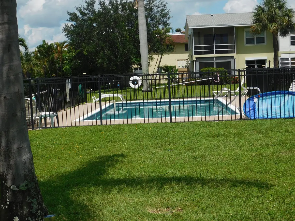 Photo 7 at 960 Crystal Lake Drive 201, Deerfield Beach