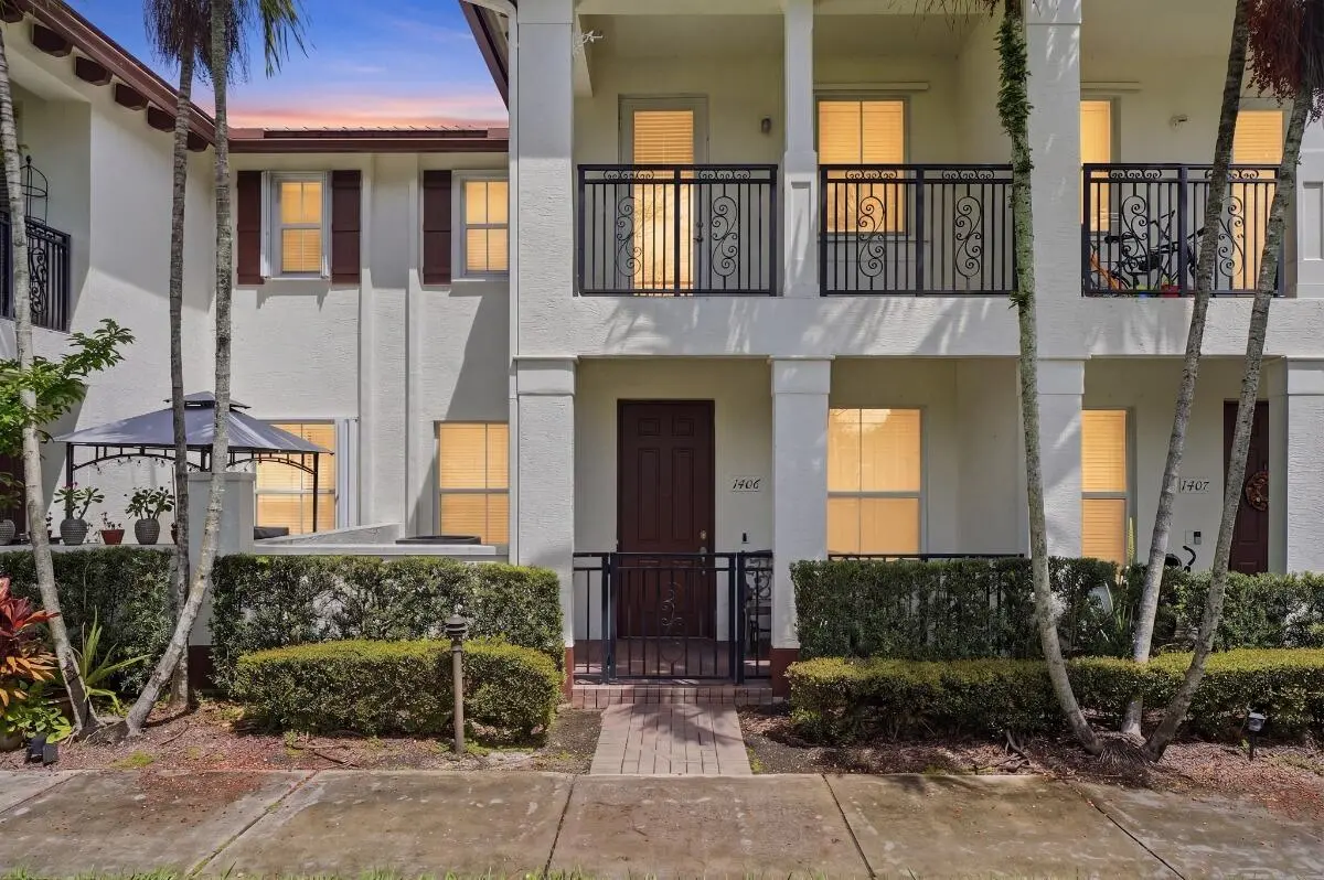 006_DSC01165_twilight_637da5d5_MLS at 4501 Mimosa Terrace 1406, Coconut Creek