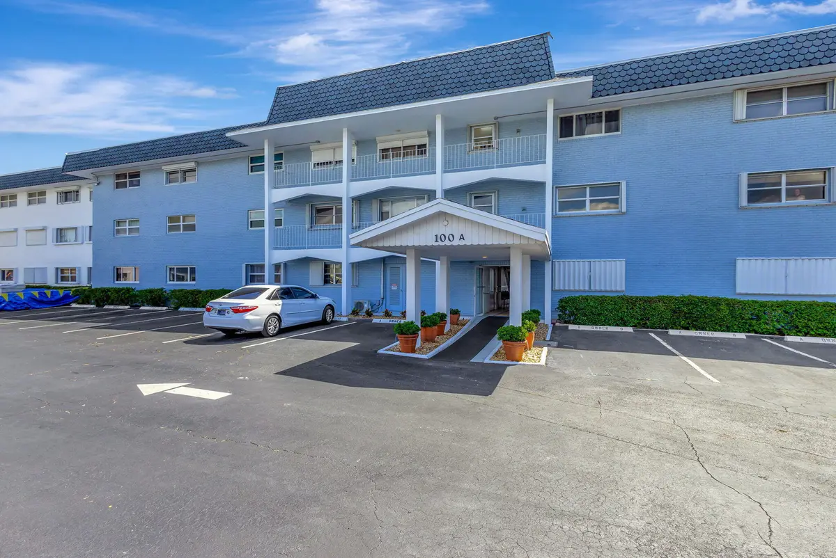 Building A at 100 Shore Court 304, North Palm Beach