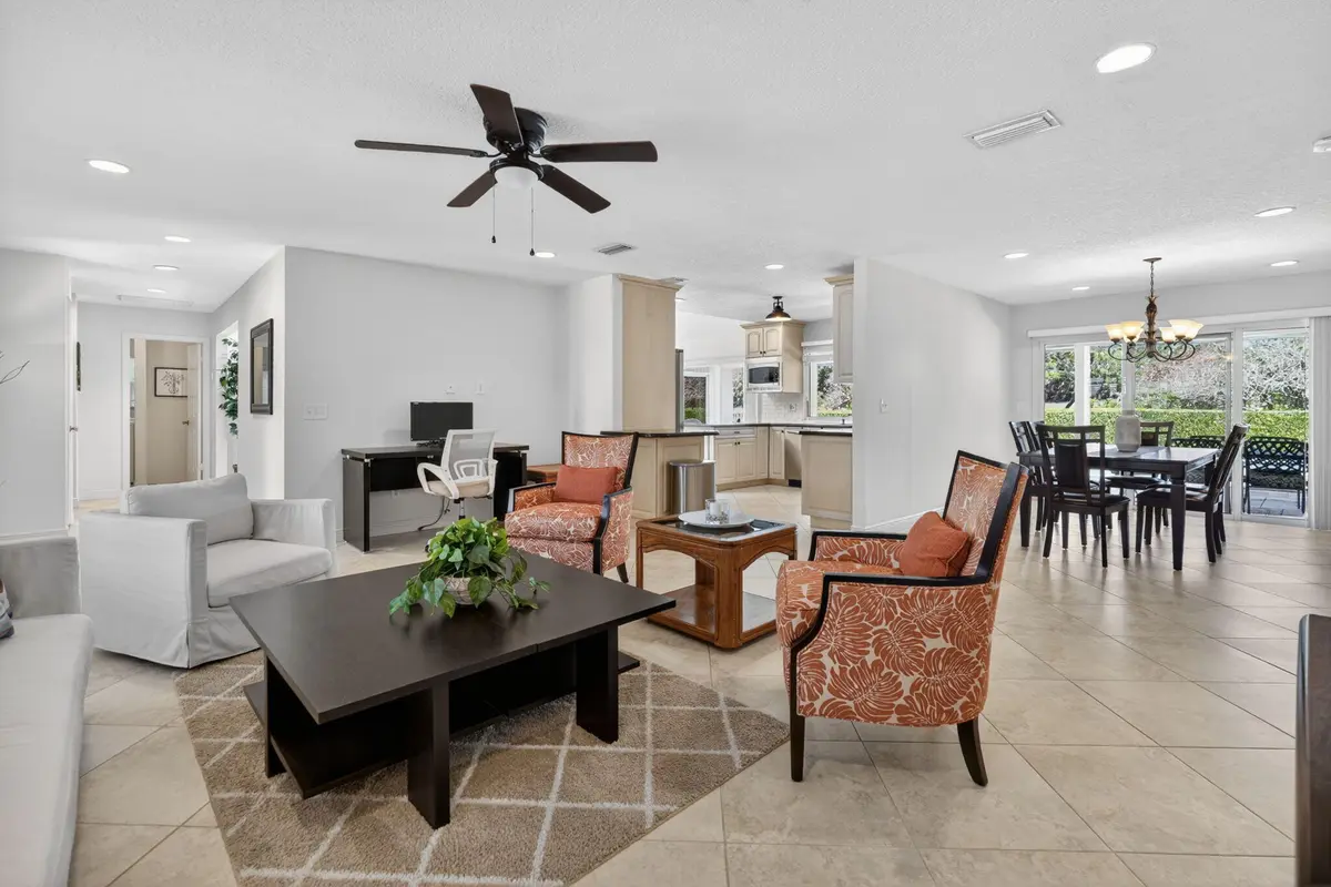 17-web-or-mls-_MLP0691 at 5741 SE Winged Foot Drive, Stuart