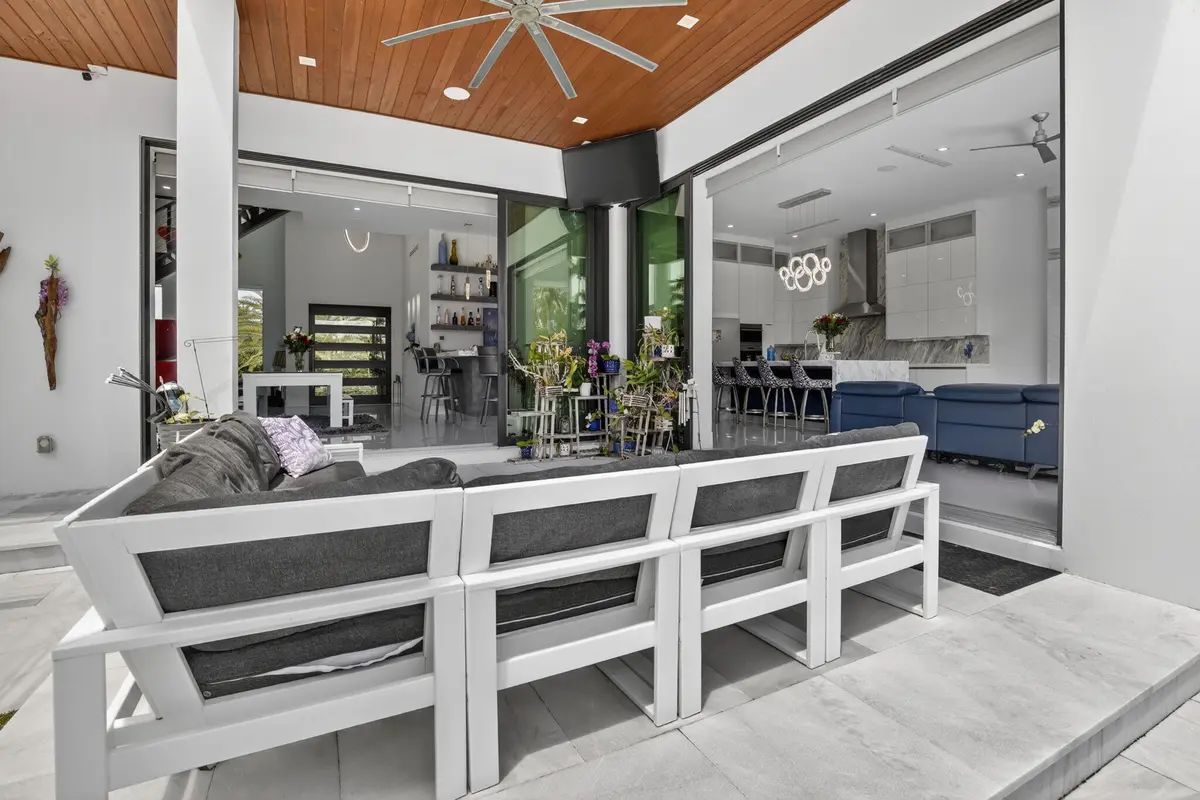 27-web-or-mls-_A7A3310 at 334 Isle Of Capri Drive, Fort Lauderdale