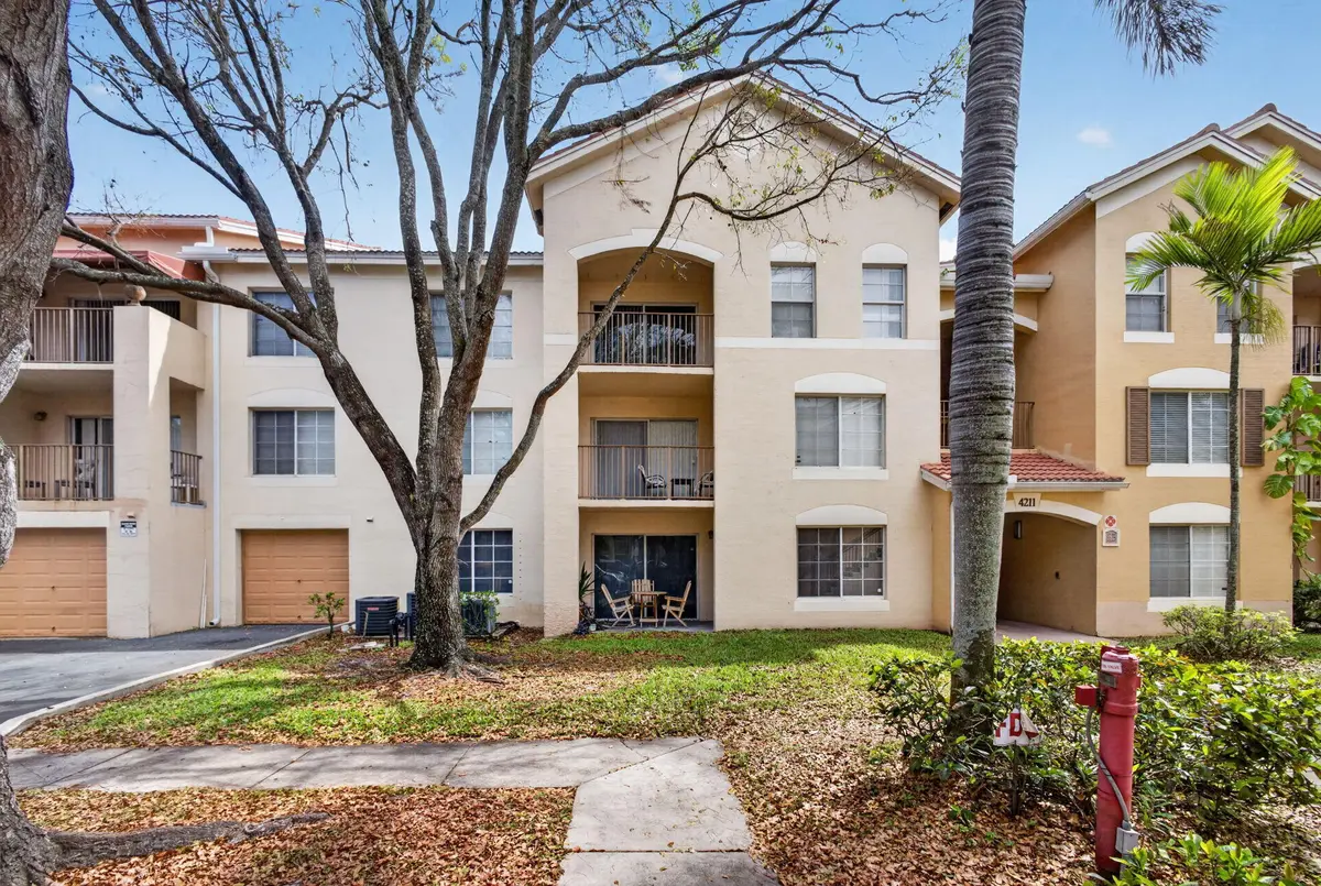 7-web-or-mls-5D1A3733 at 4211 San Marino Boulevard 105, West Palm Beach