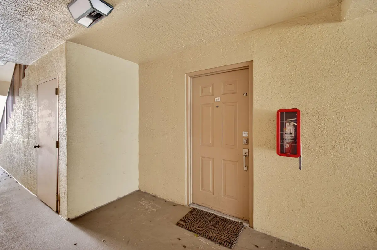 45-web-or-mls-5D1A3888 at 4211 San Marino Boulevard 105, West Palm Beach
