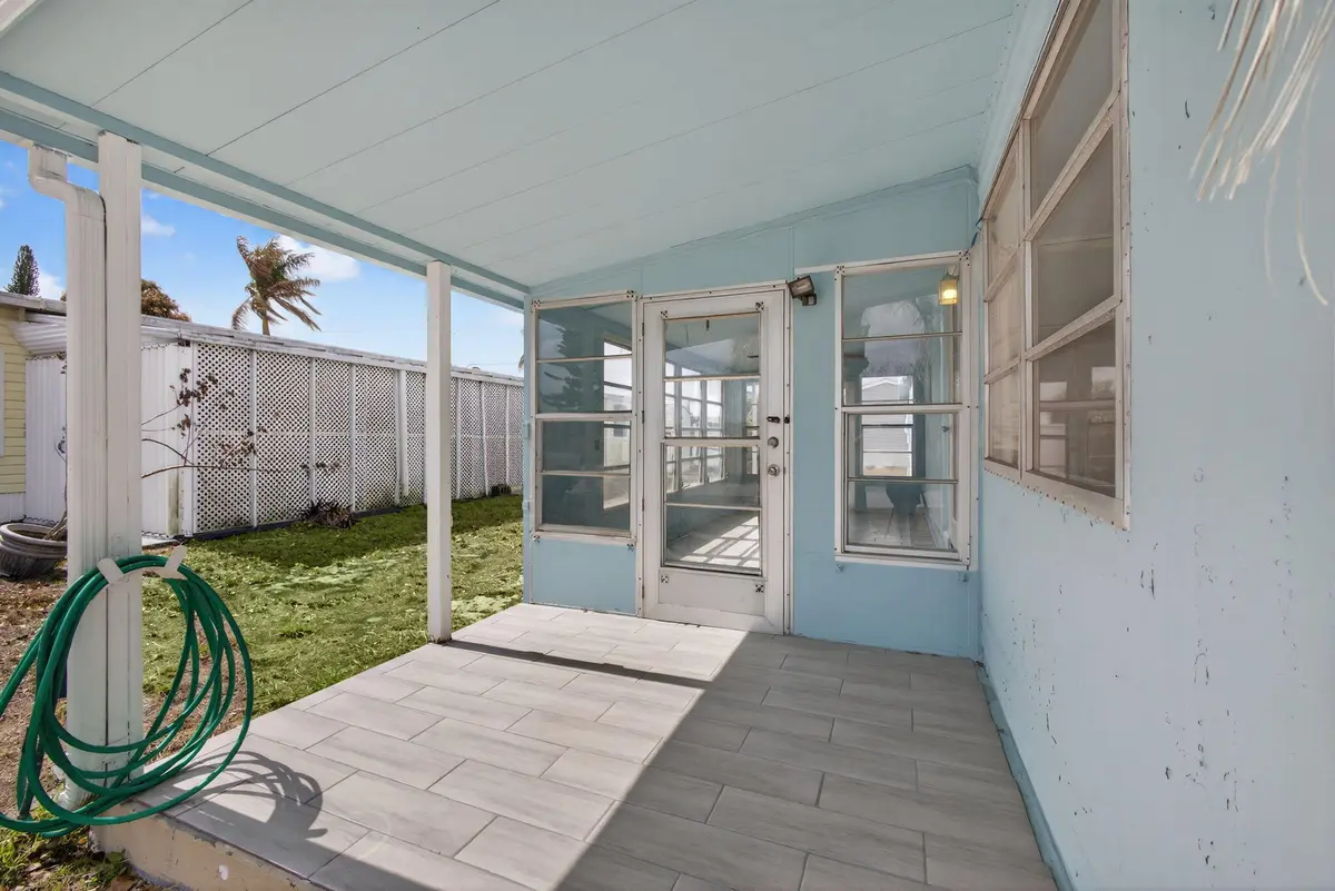 6-web-or-mls-5D1A5112 at 8420 SE Eagle Avenue, Hobe Sound