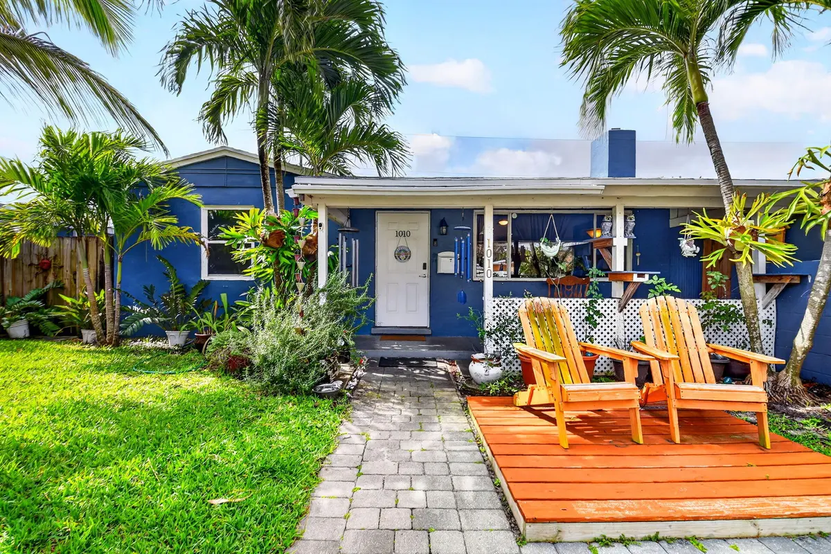Morningcoffeeatthedeck at 1010 Churchill Circle, West Palm Beach
