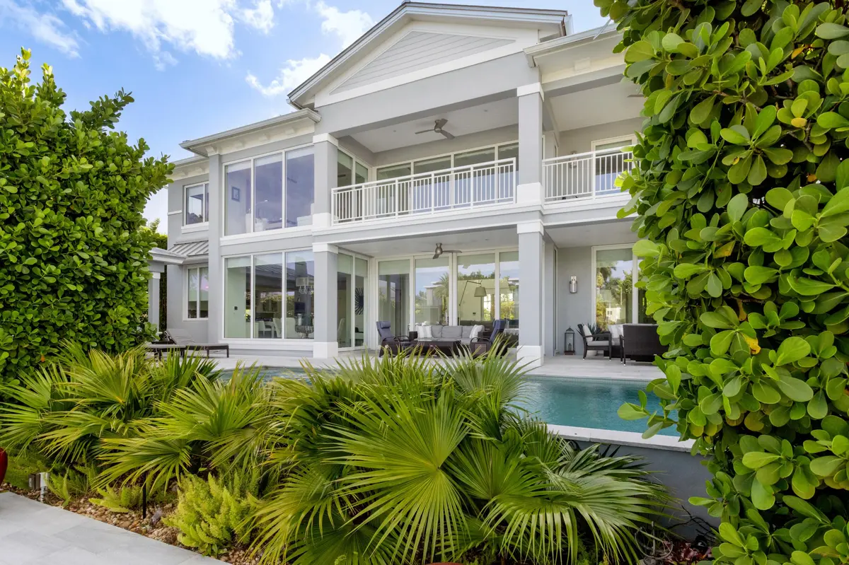 mls_REAR_LEFT_EB at 701 Flamingo Drive, Fort Lauderdale