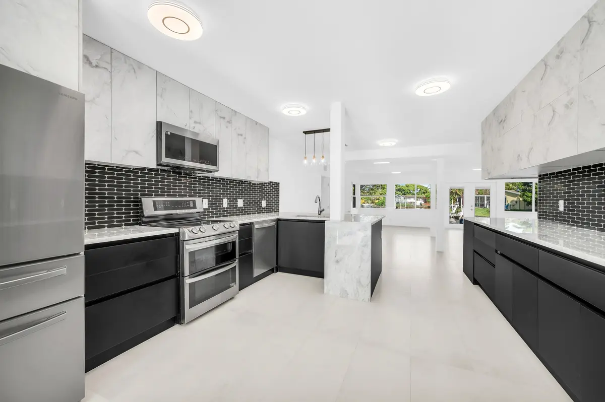 3 Kitchen-1 at 3470 NW 21st Avenue, Oakland Park
