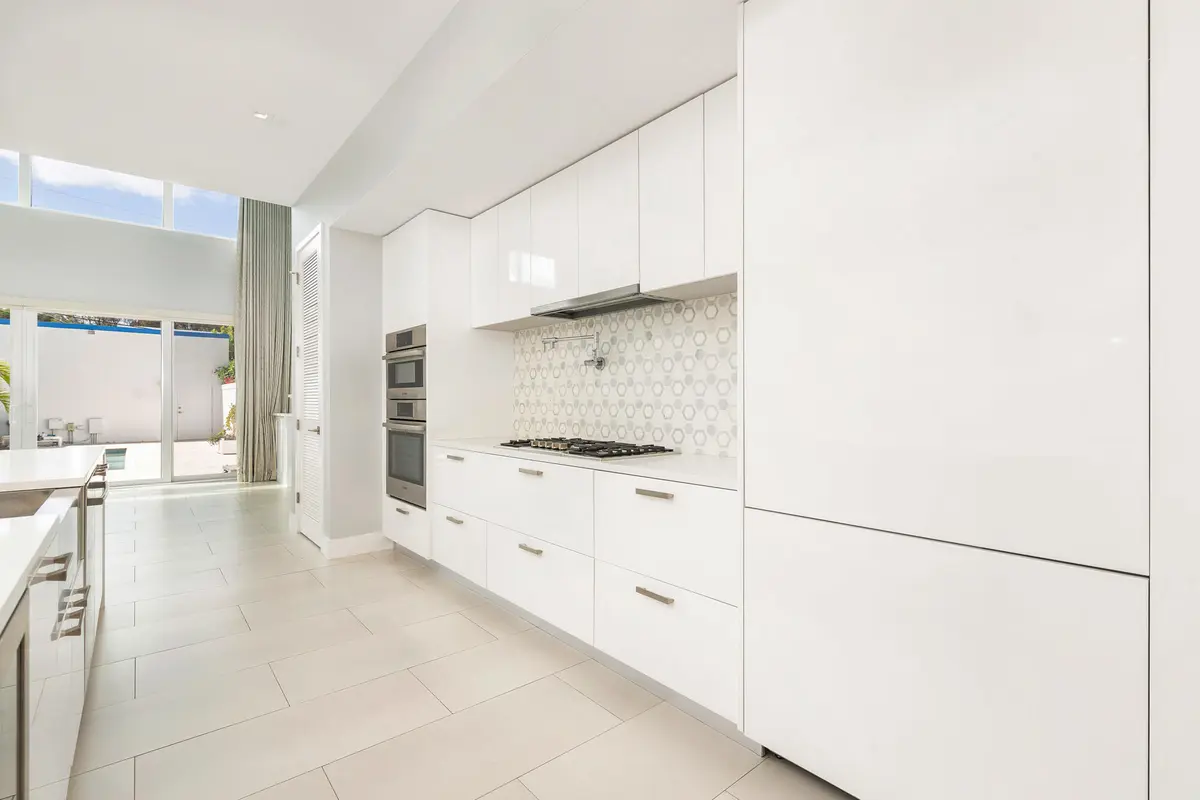low-10 at 770 N Street, West Palm Beach