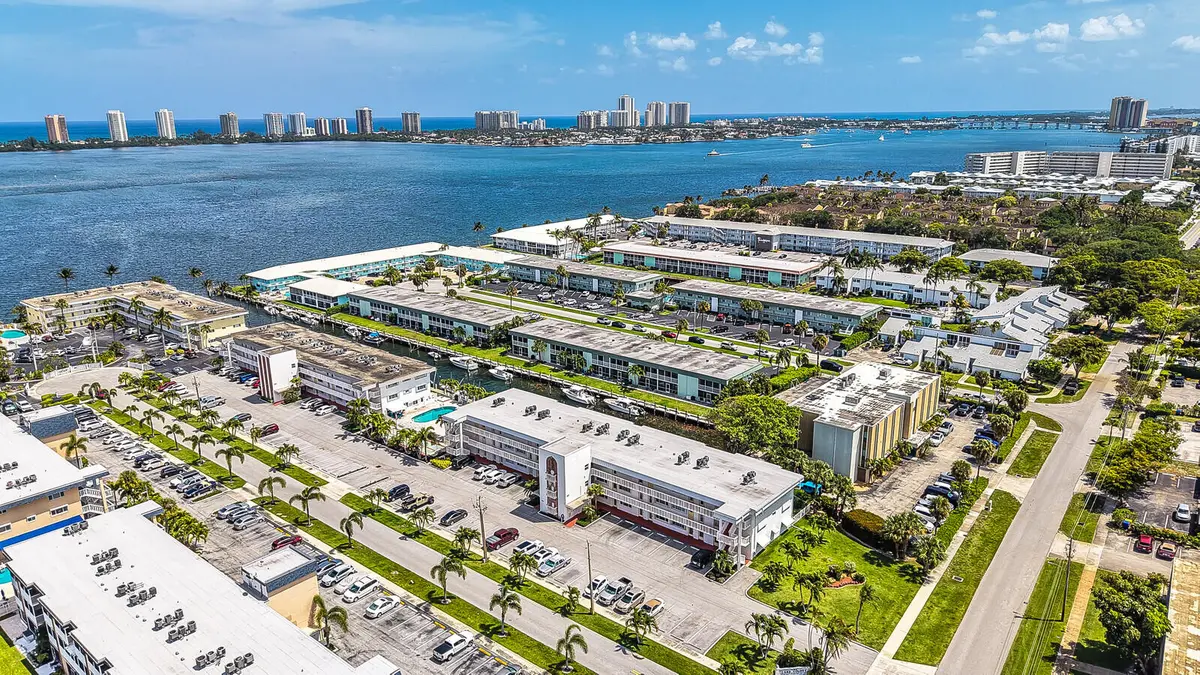 30_Aerial_5_6_mls at 130 Doolen Court 109, North Palm Beach