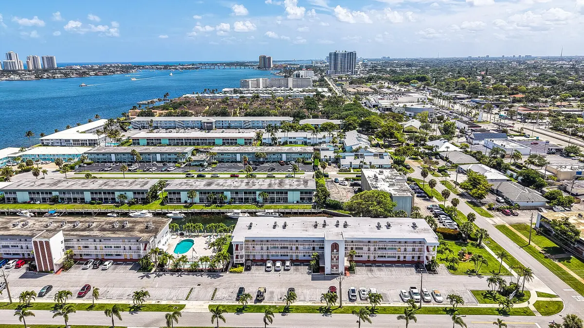 31_Aerial_2_7_mls at 130 Doolen Court 109, North Palm Beach