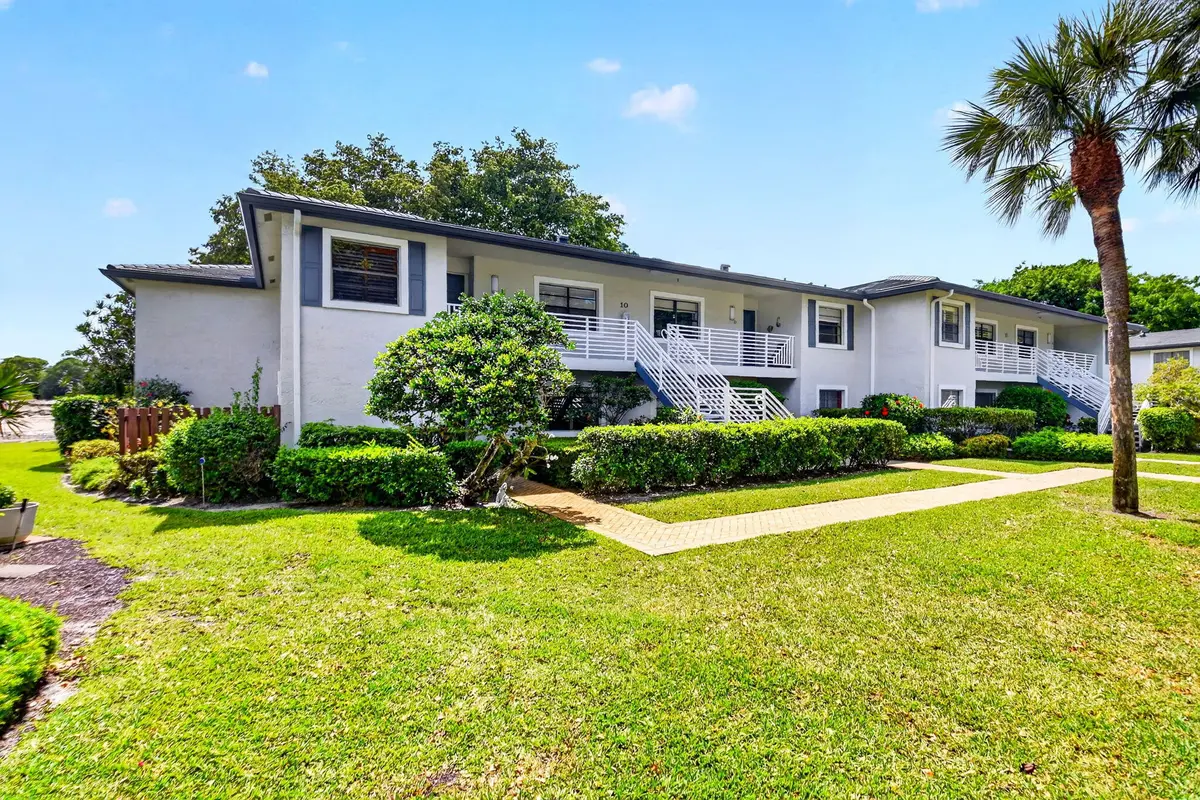 Front at 10 Southport Lane A, Boynton Beach