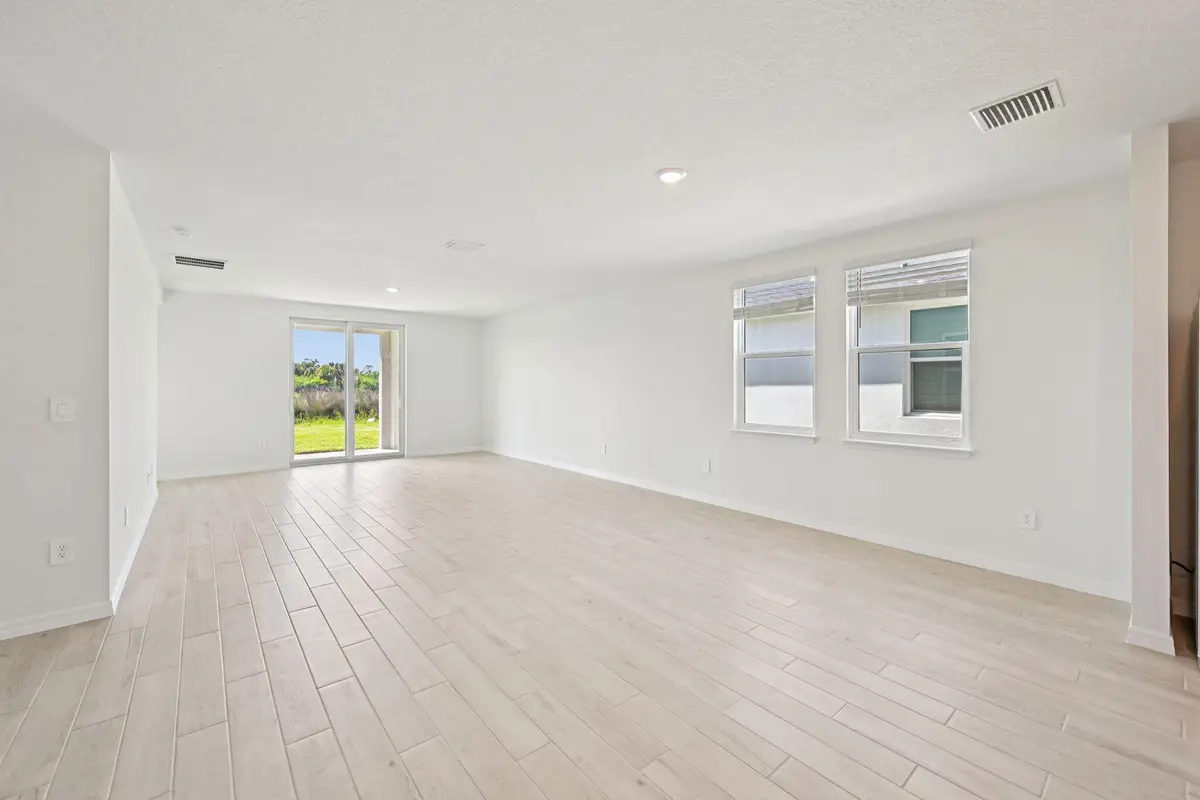5461 Hampton Park Cir Vero Beach FL (7) at 5461 Hampton Park Circle, Vero Beach
