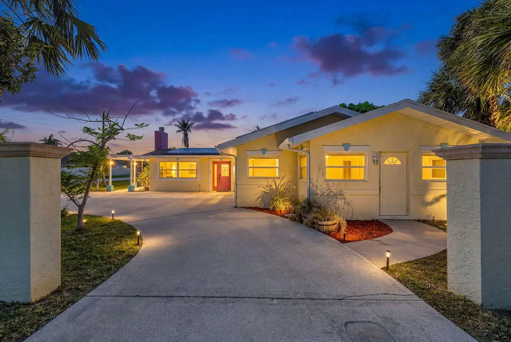 Flamingo (1) at 614 SE Flamingo Avenue, Stuart