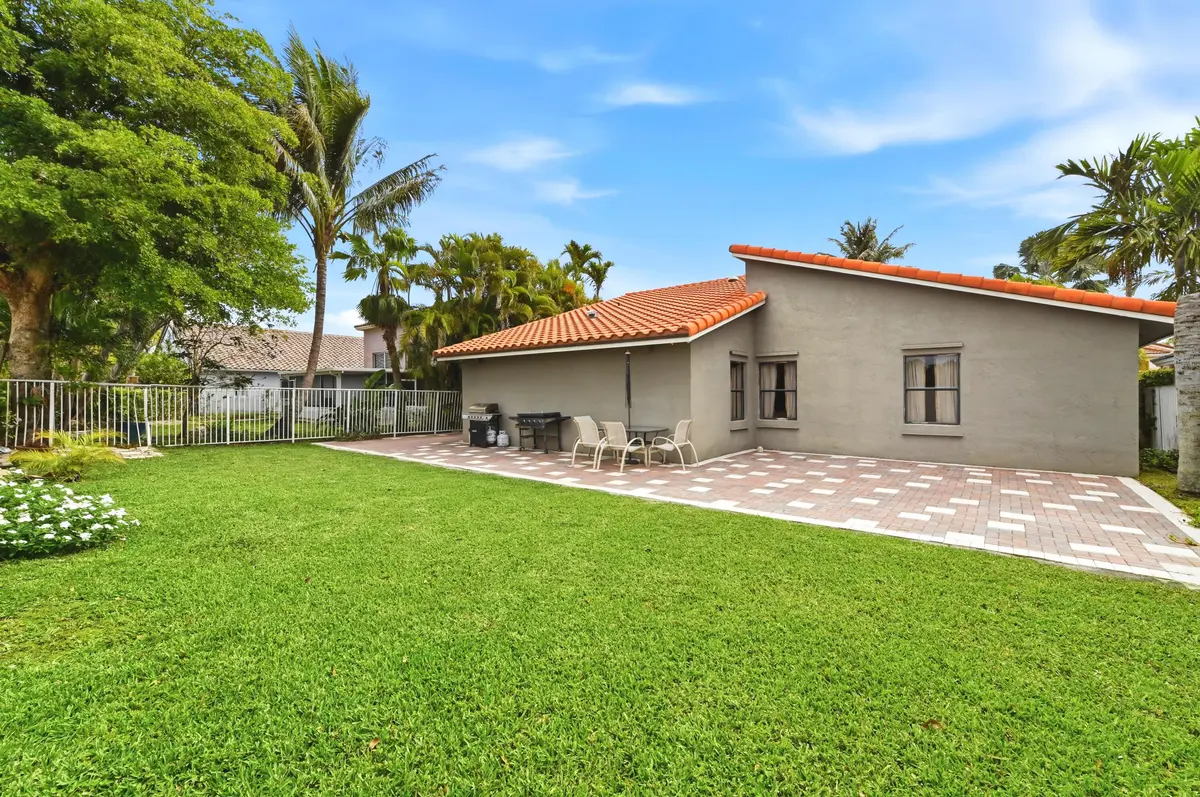 33 backyard 02 at 263 NW 48th Avenue, Deerfield Beach