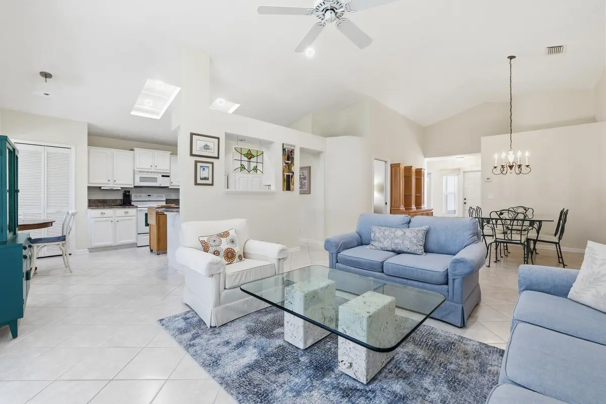 0H8A8821 at 15187 Oak Chase Court, Wellington