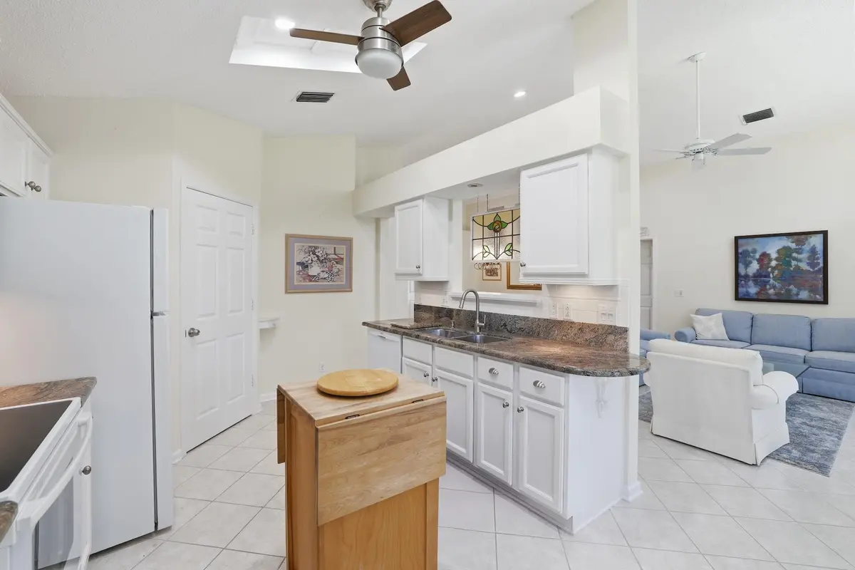 0H8A8836 at 15187 Oak Chase Court, Wellington