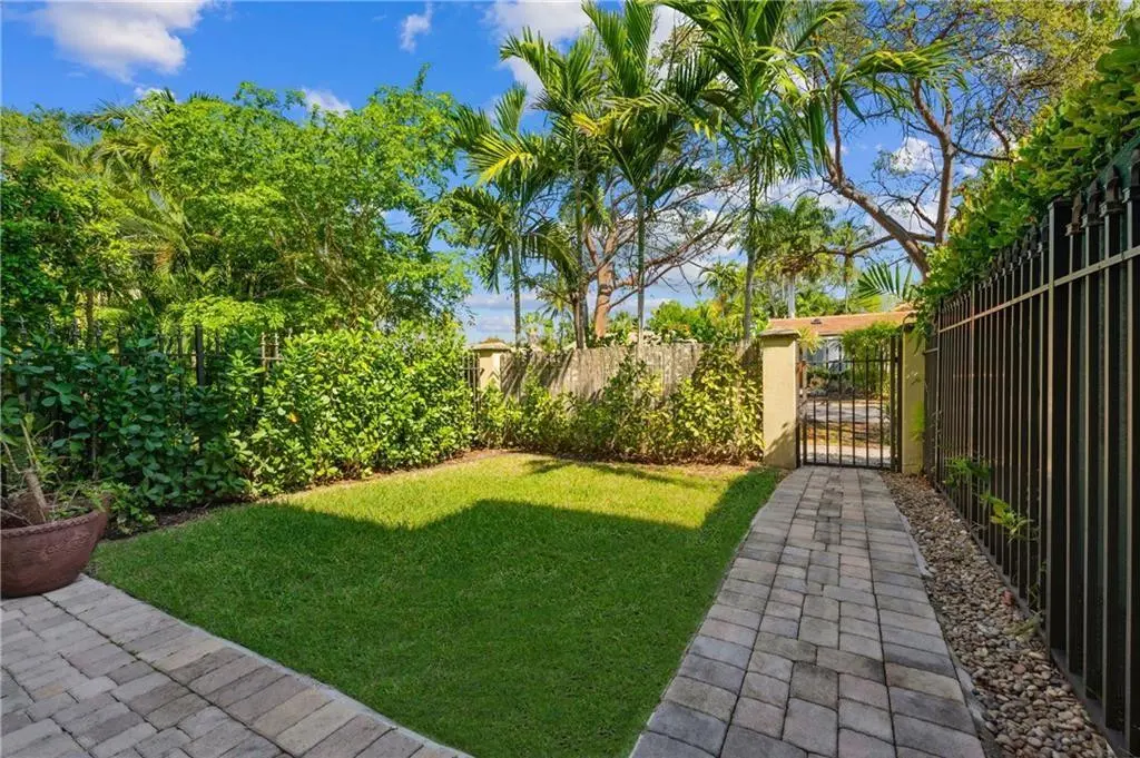 Photo 3 at 1416 NE 4th Court 1416, Fort Lauderdale
