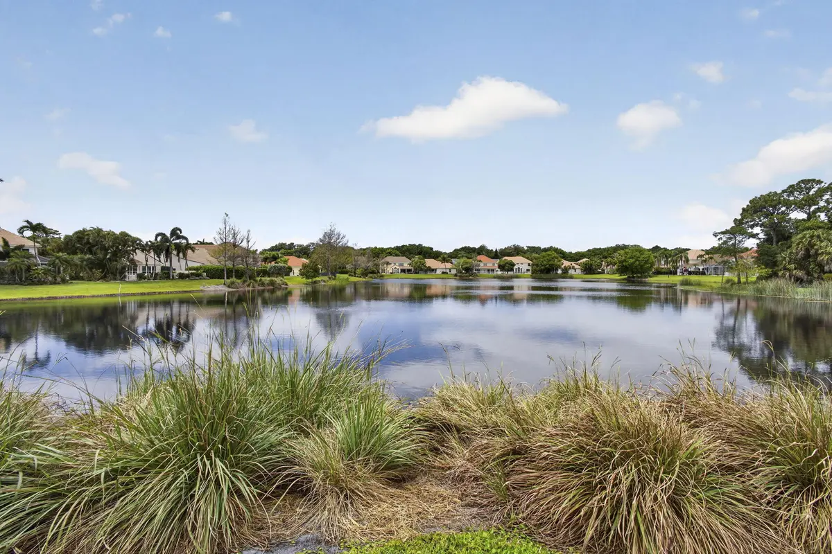 Panoramic lake views at 71 Princewood Lane, Palm Beach Gardens
