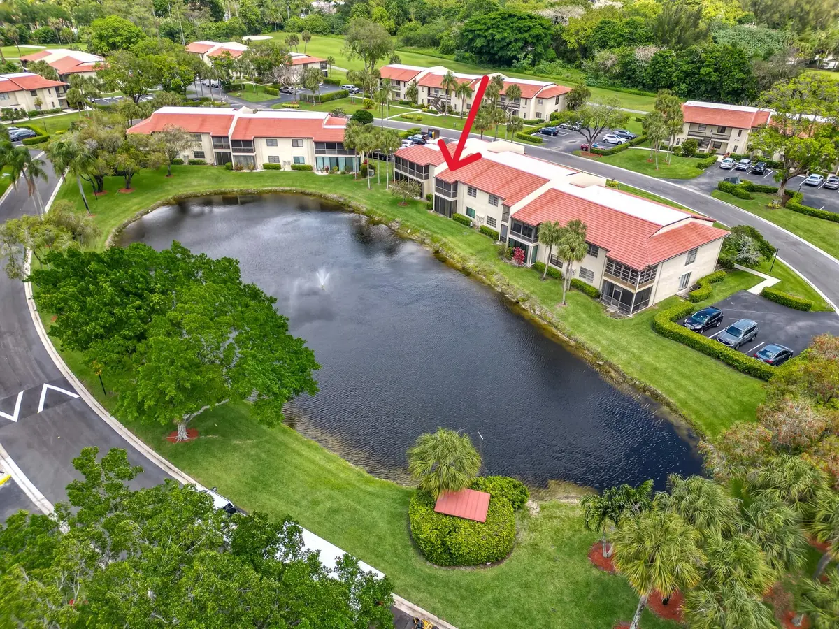 arrow 3 at 21218 Lago Circle H, Boca Raton