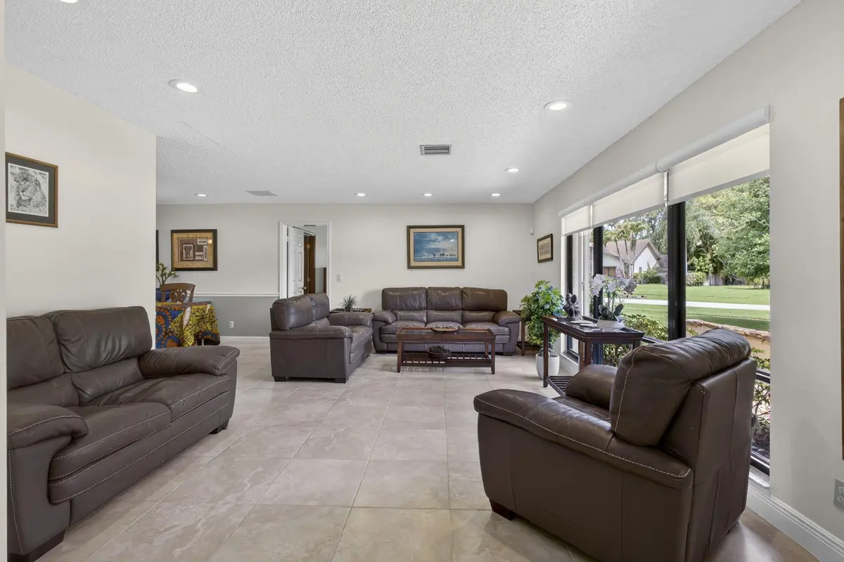 12-web-or-mls-BS1A3042 at 12338 Old Country Road, Wellington
