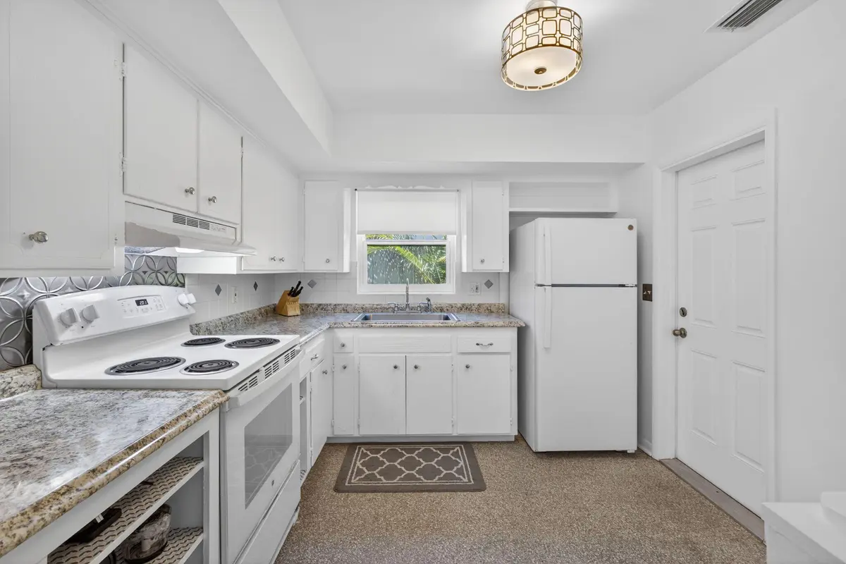 9-web-or-mls-5D1A6528 at 1817 N Ocean Breeze, Lake Worth Beach
