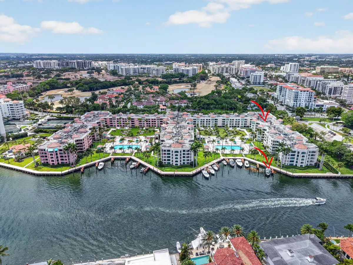DESIRABLE MIZNER COURT at 100 SE 5th Avenue Ph 7, Boca Raton
