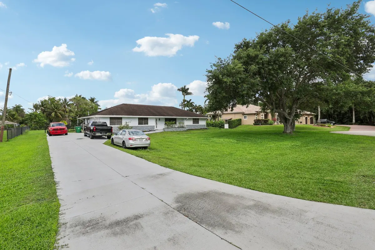4-web-or-mls-SW 156th Ave-S0904-004 at 2940 SW 156th Avenue, Davie