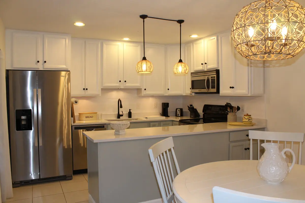 kitchen new 4 at 301 SE Castle Court, Port St. Lucie