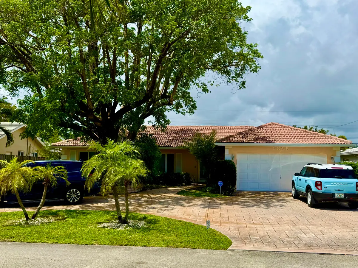 IMG_2213 at 5805 NE 21st Avenue, Fort Lauderdale