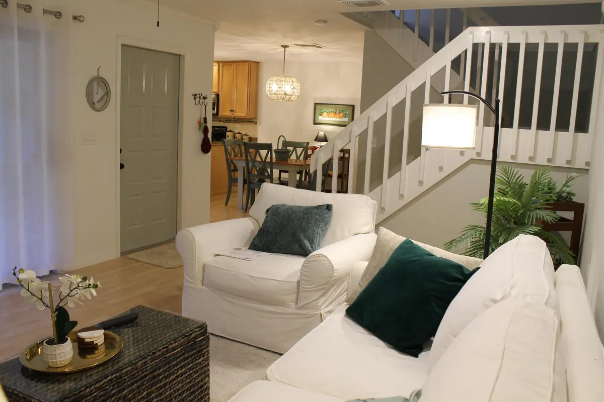 IMG_3731 at 301 SE Castle Court, Port St. Lucie