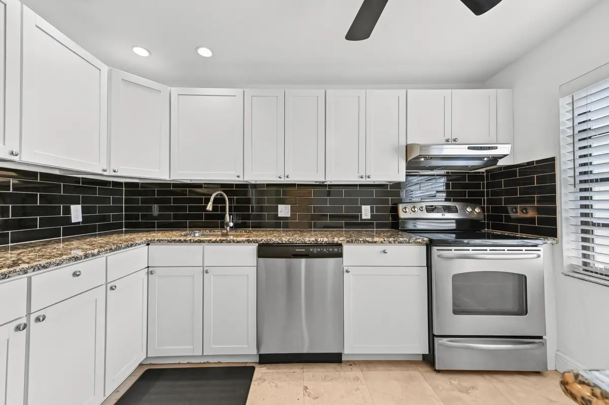 10 Kitchen 01 at 21215 Lago Circle C, Boca Raton