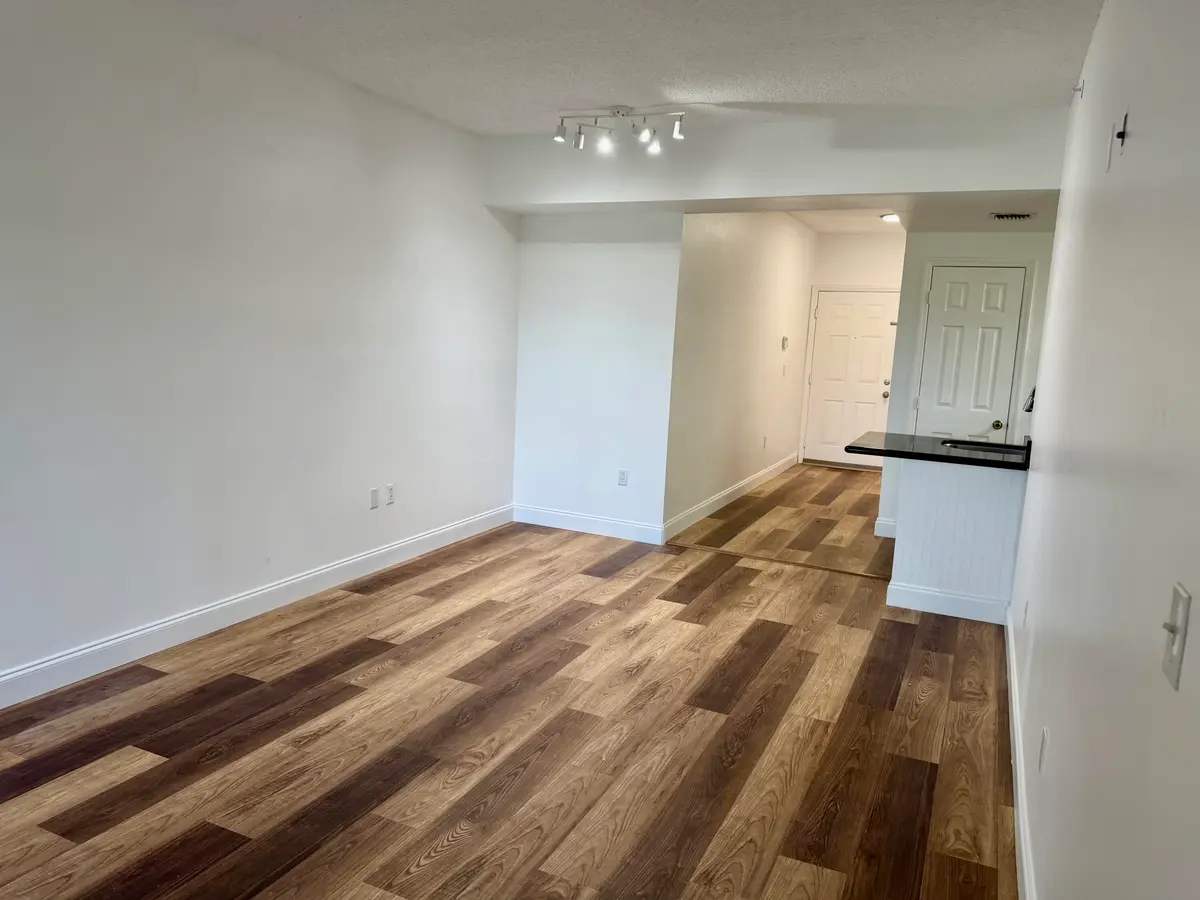 2080 greenview livig dinner room at 2080 Greenview Shores Boulevard 421, Wellington