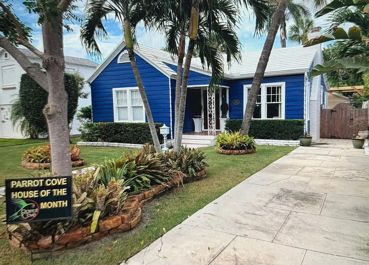 IMG_2311 at 717 N Lakeside Drive, Lake Worth Beach