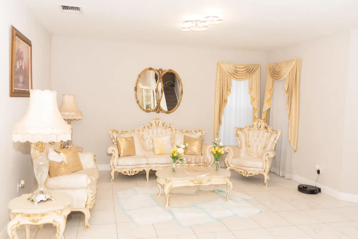 1300 NW Fiorenza Court, Port St. Lucie, FL – photo 6