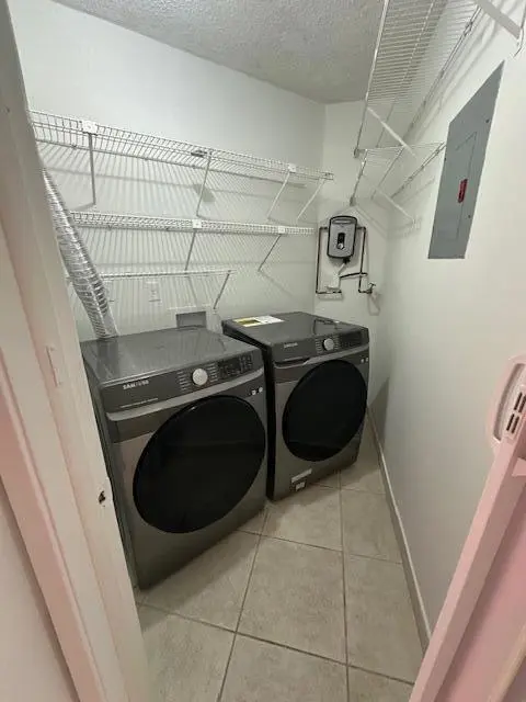 Laundry at 10237 NW 9th St Circle 108-4, Miami