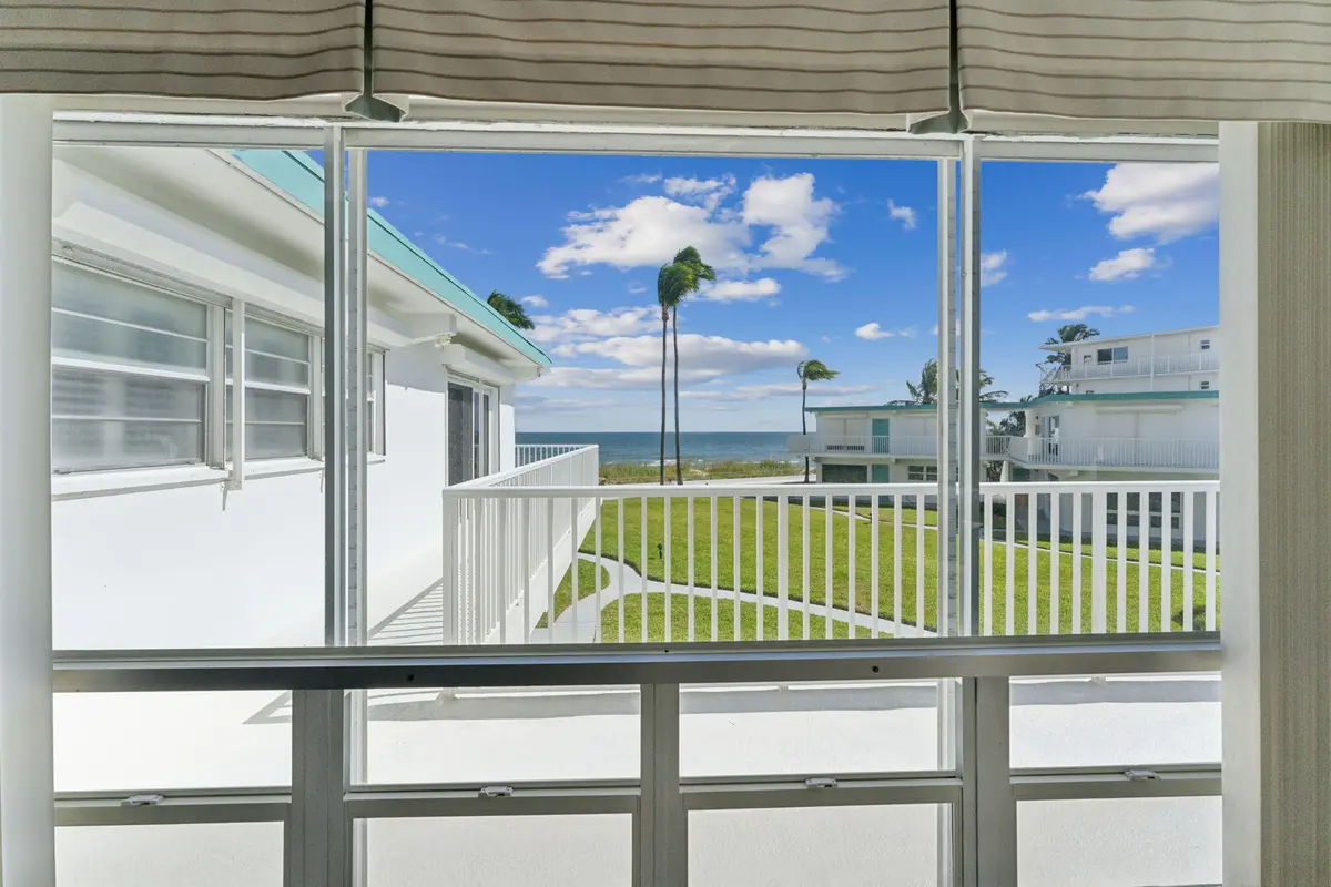 35-web-or-mls-DSC05524 at 1470 S Ocean Boulevard 1002, Lauderdale-By-The-Sea