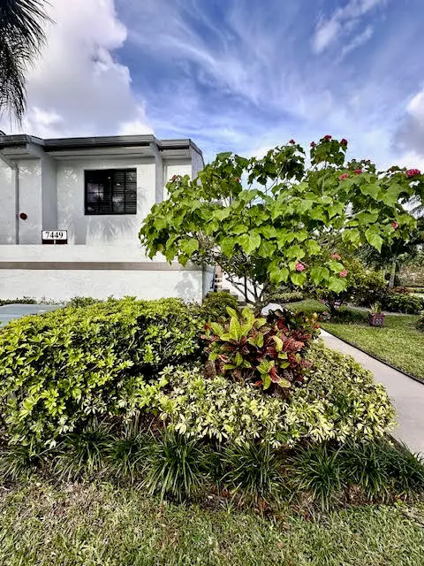 Front at 7449 Glendevon Lane 104, Delray Beach
