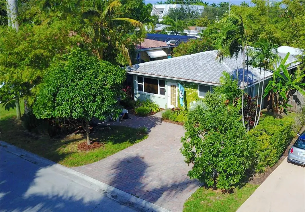 Photo 1 at 1031 Lincoln Street, Hollywood