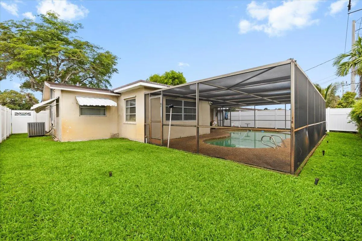 24-424A7637 at 3509 Garden Lane, Miramar