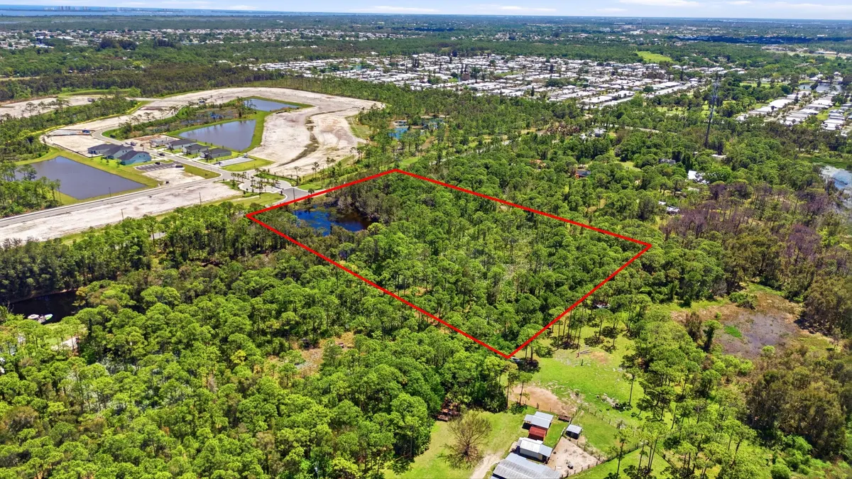 1ac31df8-8552-49b7-a2e4-6c1953650017 at Silver Oak Drive, Port St. Lucie