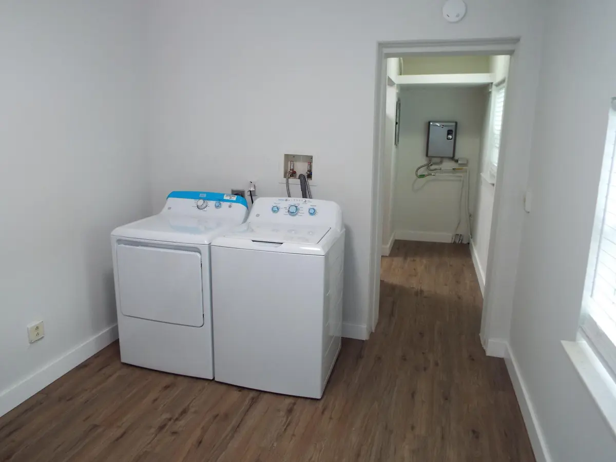 utility at 540 NE 61 Court, Oakland Park