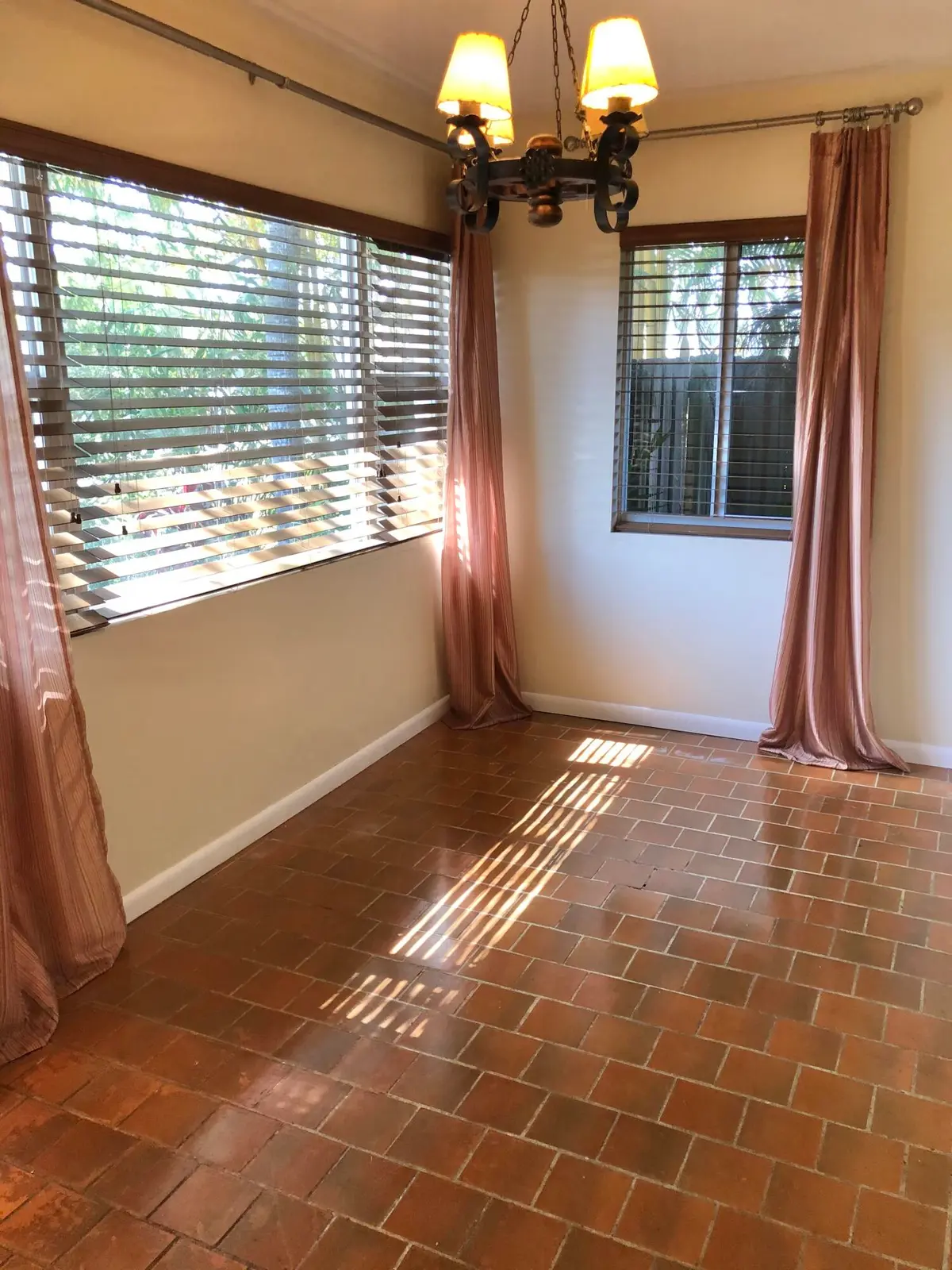 IMG_4760 at 1031 Lincoln Street, Hollywood