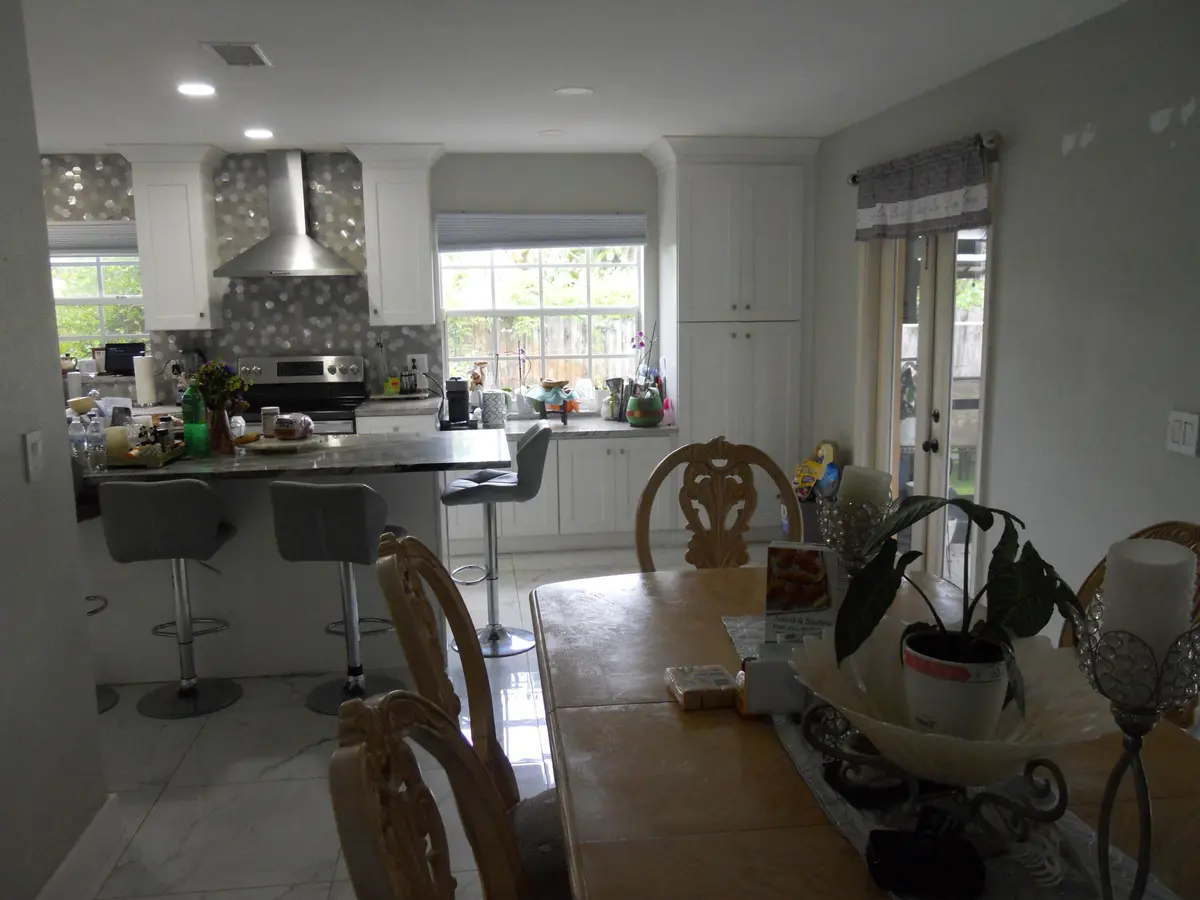 Kitchen & Dining at 2755 NW 84th Avenue, Coral Springs